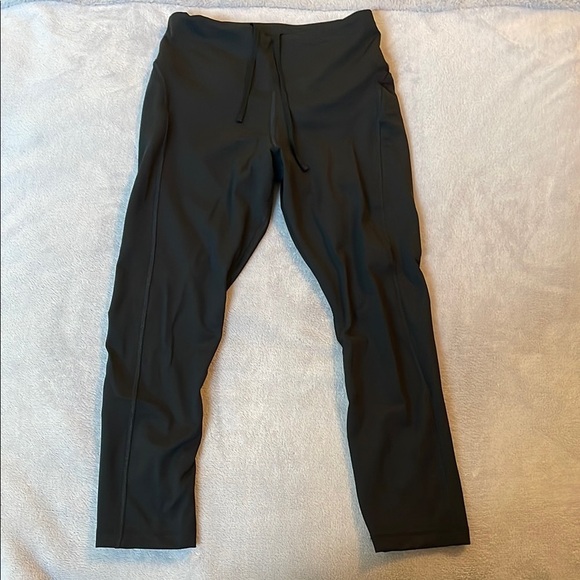 Nike Black Dri Fit Capri Leggings Performance Wear - Picture 1 of 7